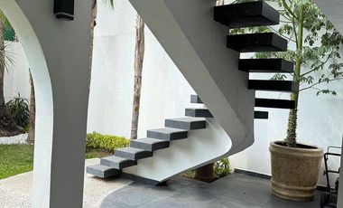 ESPECTACULAR INVERSIÓN CASA A MINUTOS DE C.U , BLVD VALSEQUILLO Y LAS TORRES