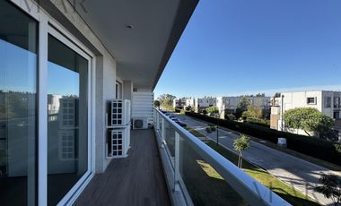 Departamento en alquiler en SkyRoof, 3 amb. Nordelta con balcón terraza