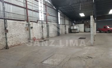 Barrio de El Zapote: Propiedad para desarrollo inmobiliario o bodega.