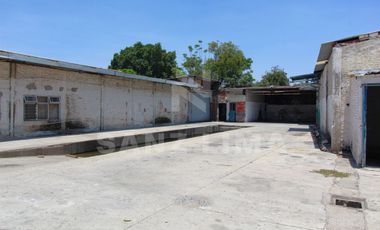 Barrio de El Zapote: Propiedad para desarrollo inmobiliario o bodega.
