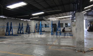 Barrio de El Zapote: Propiedad para desarrollo inmobiliario o bodega.