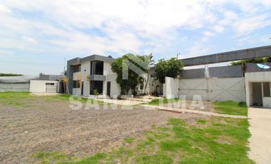 Barrio de El Zapote: Amplia bodega apta para un desarrollo inmobiliario.