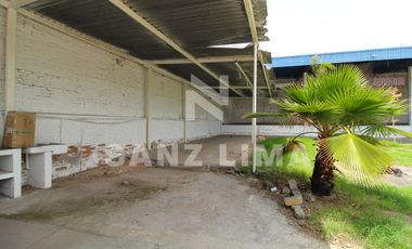 Barrio de El Zapote: Amplia bodega apta para un desarrollo inmobiliario.
