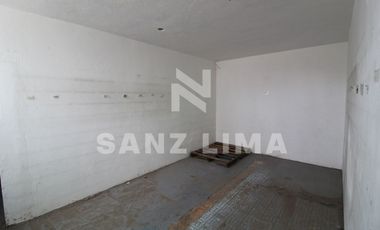 Barrio de El Zapote: Amplia bodega apta para un desarrollo inmobiliario.