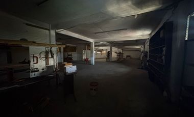 Local comercial dos pisos en col. Centro