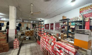 Local comercial dos pisos en col. Centro