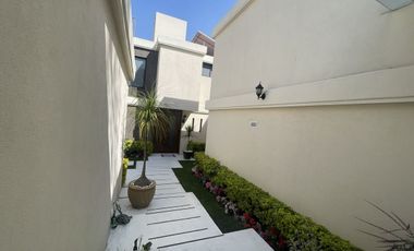 Casa Lomas de Tecamachalco en Venta, excelente ubicación!