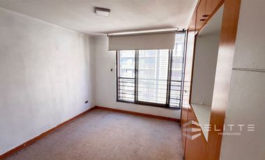 Departamento En Arriendo De Dos Dorm. Dos Baños En Santiago.
