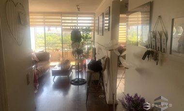 Departamento en arriendo de 2 dormitorios c/ estacionamiento en Barrio Italia