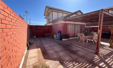 SE VENDE CASA ESQUINA EN VILLA EL INGLES