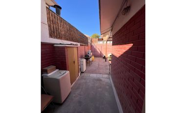 SE VENDE CASA ESQUINA EN VILLA EL INGLES