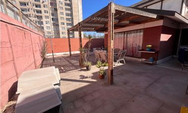 SE VENDE CASA ESQUINA EN VILLA EL INGLES
