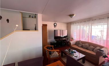 SE VENDE CASA ESQUINA EN VILLA EL INGLES