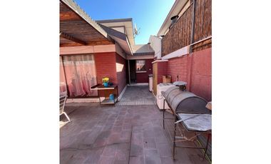 SE VENDE CASA ESQUINA EN VILLA EL INGLES