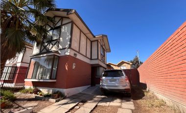 SE VENDE CASA ESQUINA EN VILLA EL INGLES