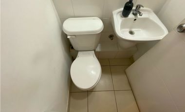 SE ARRIENDA DEPARTAMENTO EN EDIFICIO CENTRO PLAZA AMOBLADO