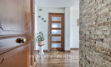 Se vende impecable y cálido Departamento remodelado, en La Reina.
