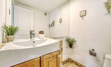 Se vende impecable y cálido Departamento remodelado, en La Reina.