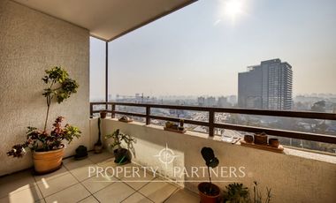 Se vende impecable y cálido Departamento remodelado, en La Reina.