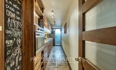 Se vende impecable y cálido Departamento remodelado, en La Reina.