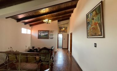 VENTA Casa Principal   Tres Casas Secundarias, Mitad del Mundo