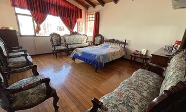 VENTA Casa Principal   Tres Casas Secundarias, Mitad del Mundo