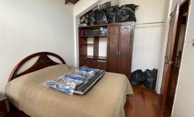 VENTA Casa Principal   Tres Casas Secundarias, Mitad del Mundo