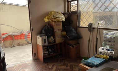 VENTA Casa Principal   Tres Casas Secundarias, Mitad del Mundo