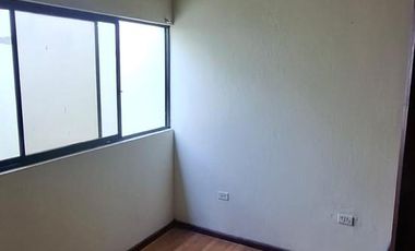 VENTA Casa Principal   Tres Casas Secundarias, Mitad del Mundo