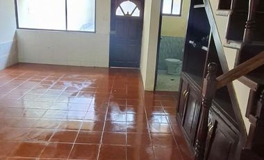 VENTA Casa Principal   Tres Casas Secundarias, Mitad del Mundo