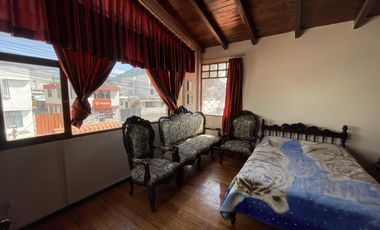 VENTA Casa Principal   Tres Casas Secundarias, Mitad del Mundo