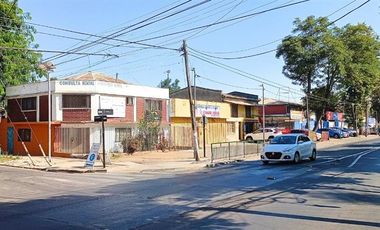 Local Comercial en Venta en Av. La Estrella 1022