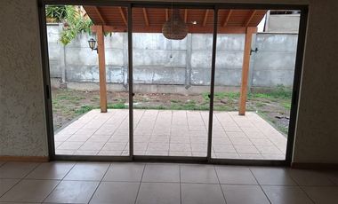 Casa en Arriendo en Cercano a notaría de Machali