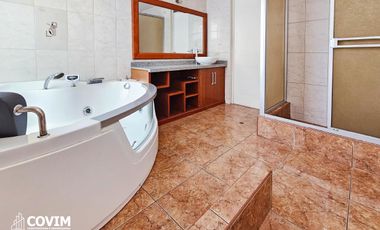 En Alquiler Casa en Cayma – Urb. Valle Escondido