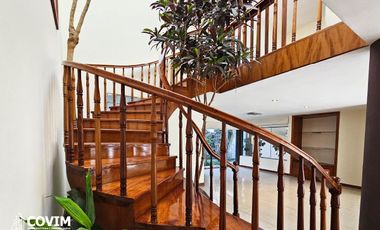 En Alquiler Casa en Cayma – Urb. Valle Escondido