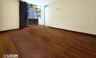 En Alquiler Casa en Cayma – Urb. Valle Escondido