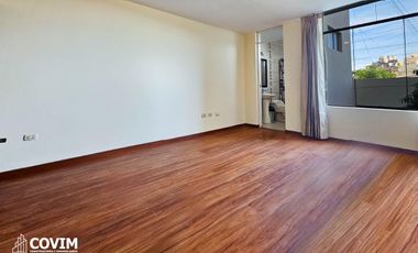 En Alquiler Casa en Cayma – Urb. Valle Escondido