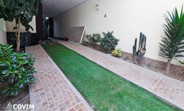 En Alquiler Casa en Cayma – Urb. Valle Escondido