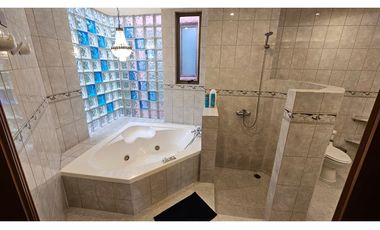 Espectacular Casa Amoblada en Arriendo