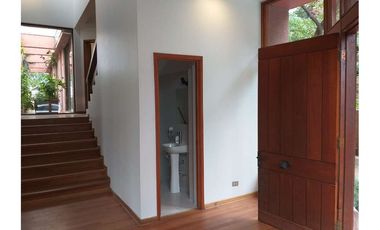 Espectacular Casa Amoblada en Arriendo