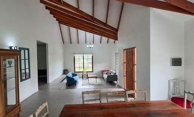 Se vende linda parcela con casa en San Fernando