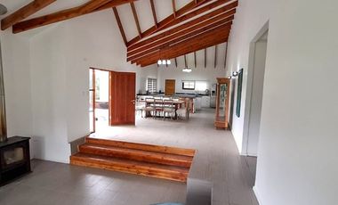Se vende linda parcela con casa en San Fernando