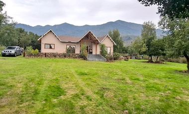 Se vende linda parcela con casa en San Fernando