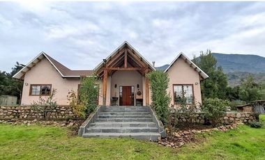 Se vende linda parcela con casa en San Fernando