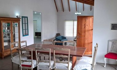 Se vende linda parcela con casa en San Fernando