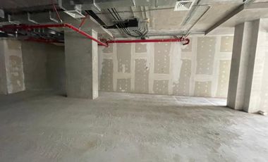 ARRIENDO Local Comercial de 178,48 m2, Metro Manuel Montt,