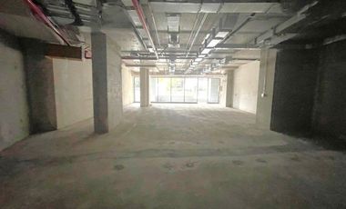 ARRIENDO Local Comercial de 178,48 m2, Metro Manuel Montt,