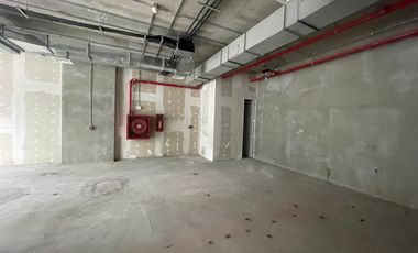 ARRIENDO Local Comercial de 95,52 m2, Metro Manuel Montt,