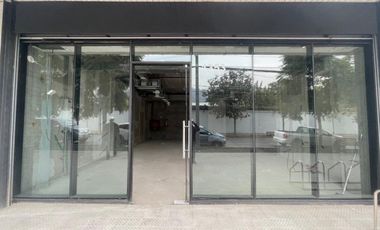 ARRIENDO Local Comercial de 113,18 m2, Metro Manuel Montt,