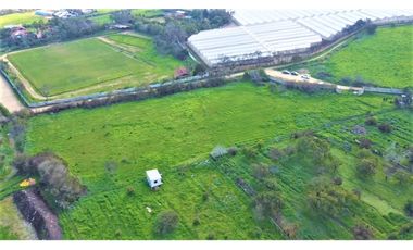 Terreno plano 9.800 m2 a 3 cuadras de Plaza de armas Olmué.